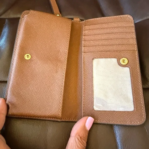 Michael Kors Brown Signature Logo Wristlet/Cellphone Wallet NWOT - Picture 2 of 6